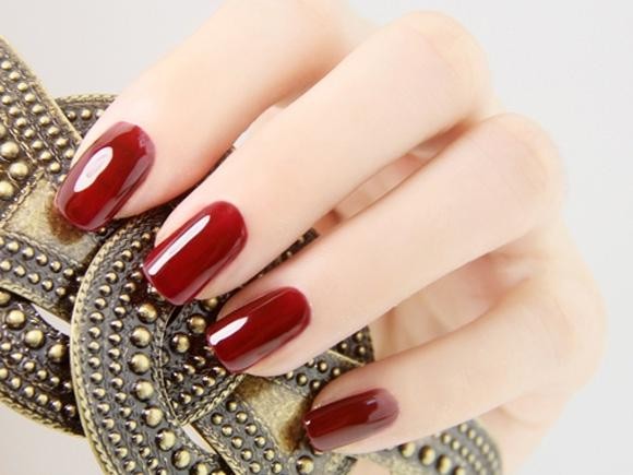 Những màu nail giúp bạn tỏa sáng trong những ngày đầu năm