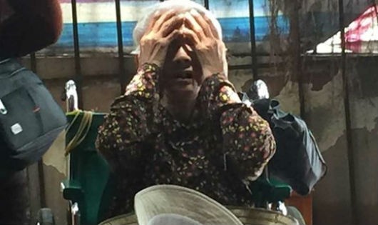 Bà mẹ bị cáo Vụ đau đến xé tâm can khi nghe con mang án tử