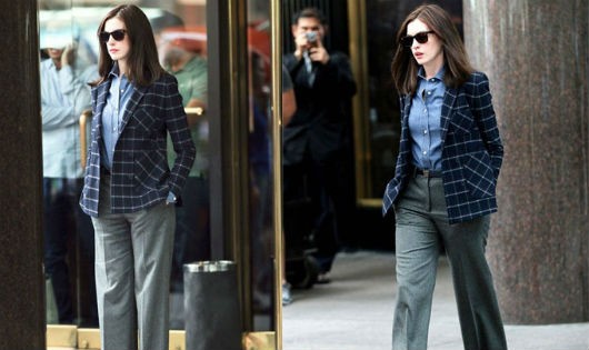 Mix blazer linh hoạt như Anne Hathaway