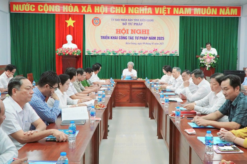 Quang cảnh hội nghị