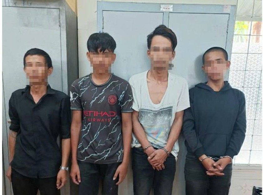 Các đối tượng Tâm, Khanh, Kiệt, Khang (từ trái qua)