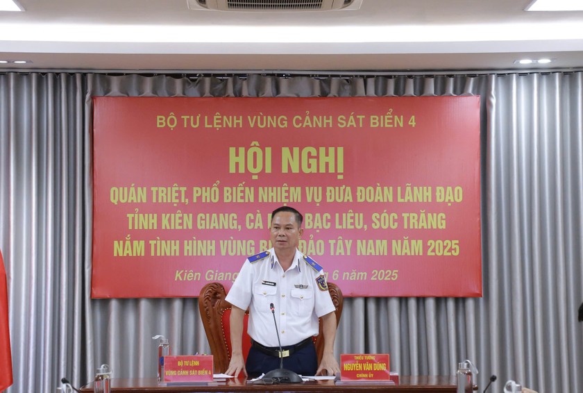 Phối hợp với địa phương giữ vững an ninh chủ quyền, trật tự, an toàn vùng biển Tây Nam