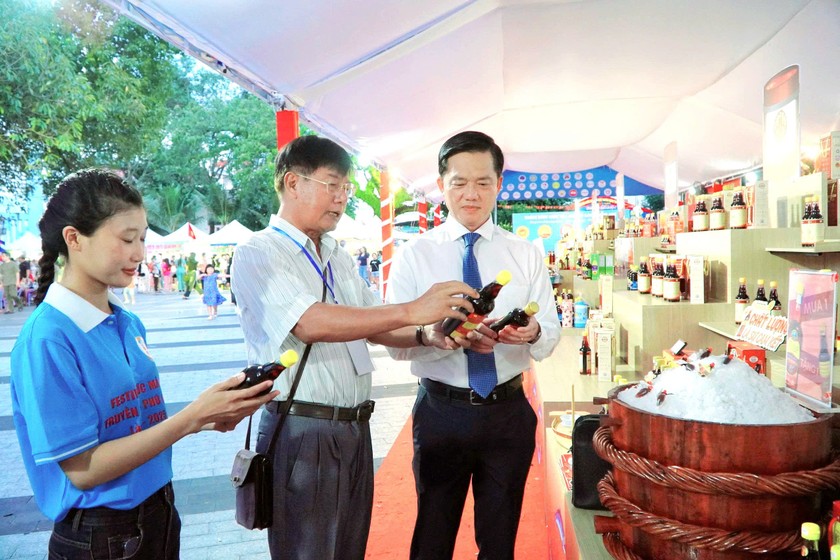 Khai mạc Festival nước mắm Phú Quốc truyền thống trăm năm lần thứ nhất