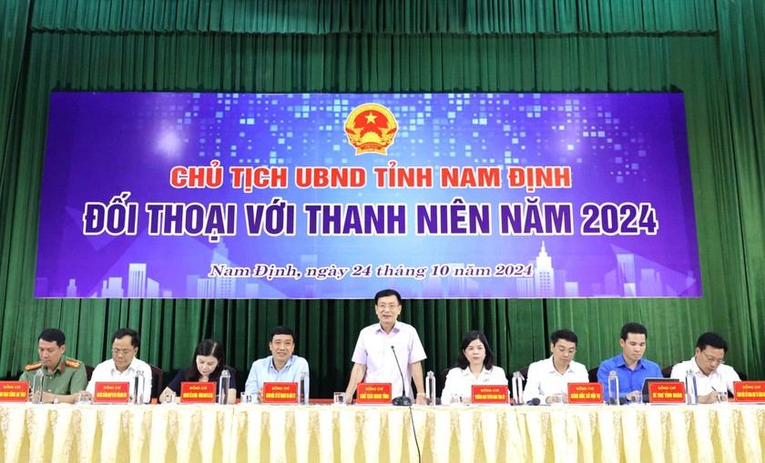 Chủ tịch UBND tỉnh Nam Định Phạm Đình Nghị đối thoại với thanh niên tỉnh Nam Định