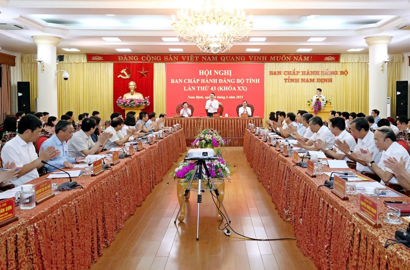 Toàn cảnh phiên họp thứ 43, Ban chấp hành Đảng bộ tỉnh Nam Định khóa XX, nhiệm kỳ 2020-2025