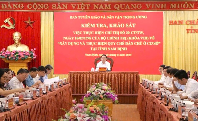 Toàn cảnh buổi làm việc của Đoàn công tác của Ban Tuyên giáo và Dân vận Trung ương với tỉnh Nam Định.